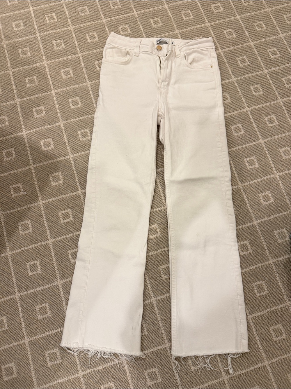 Zara White Flare Jeans with Frayed Hem